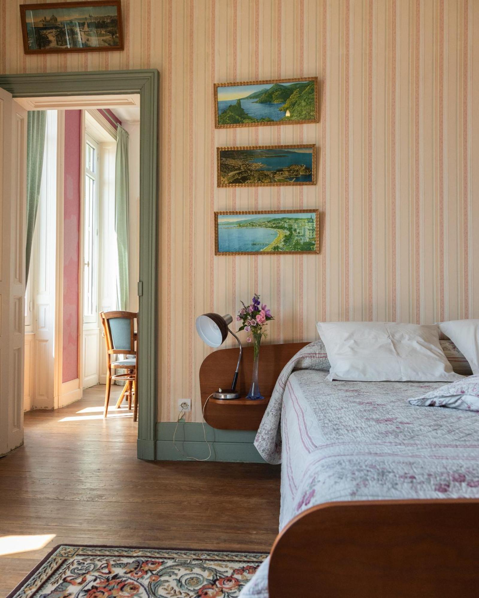 Le Domaine Du Meunier Hotell Mortagne-sur-Gironde Exteriör bild